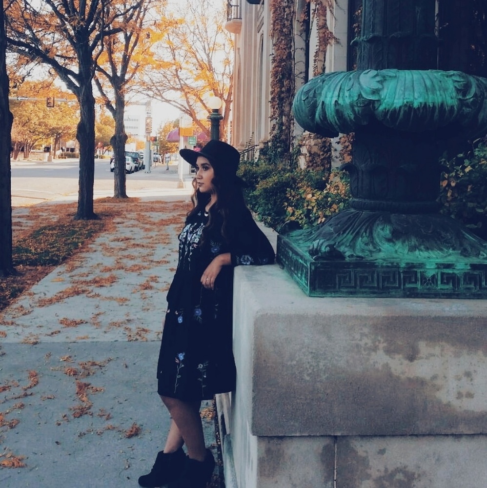Meet your Posher, Valerie